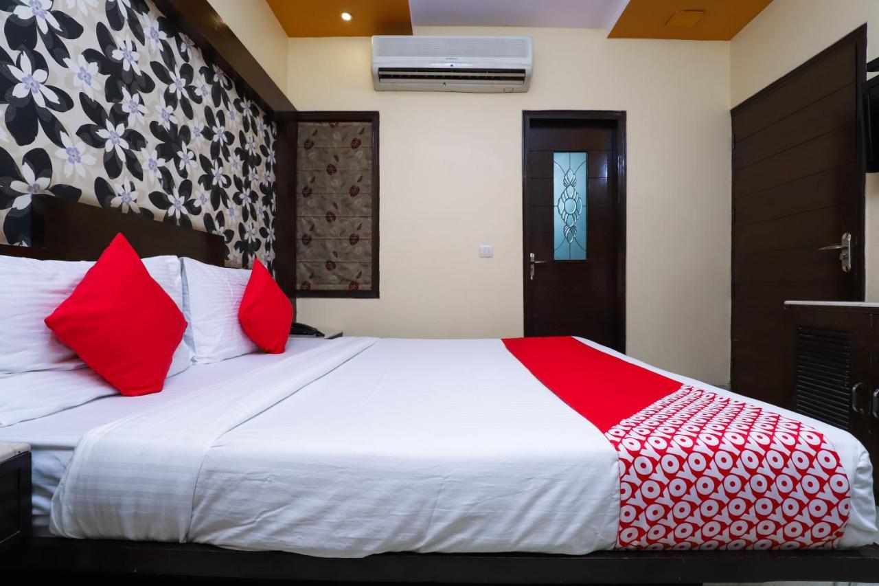 Hotel O J P Inn Near Patel Nagar Metro Station Ню Делхи Екстериор снимка