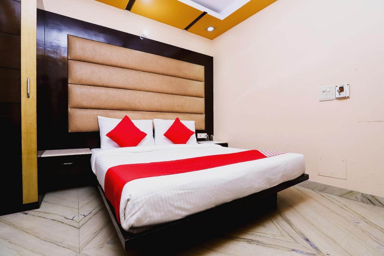 Hotel O J P Inn Near Patel Nagar Metro Station Ню Делхи Екстериор снимка