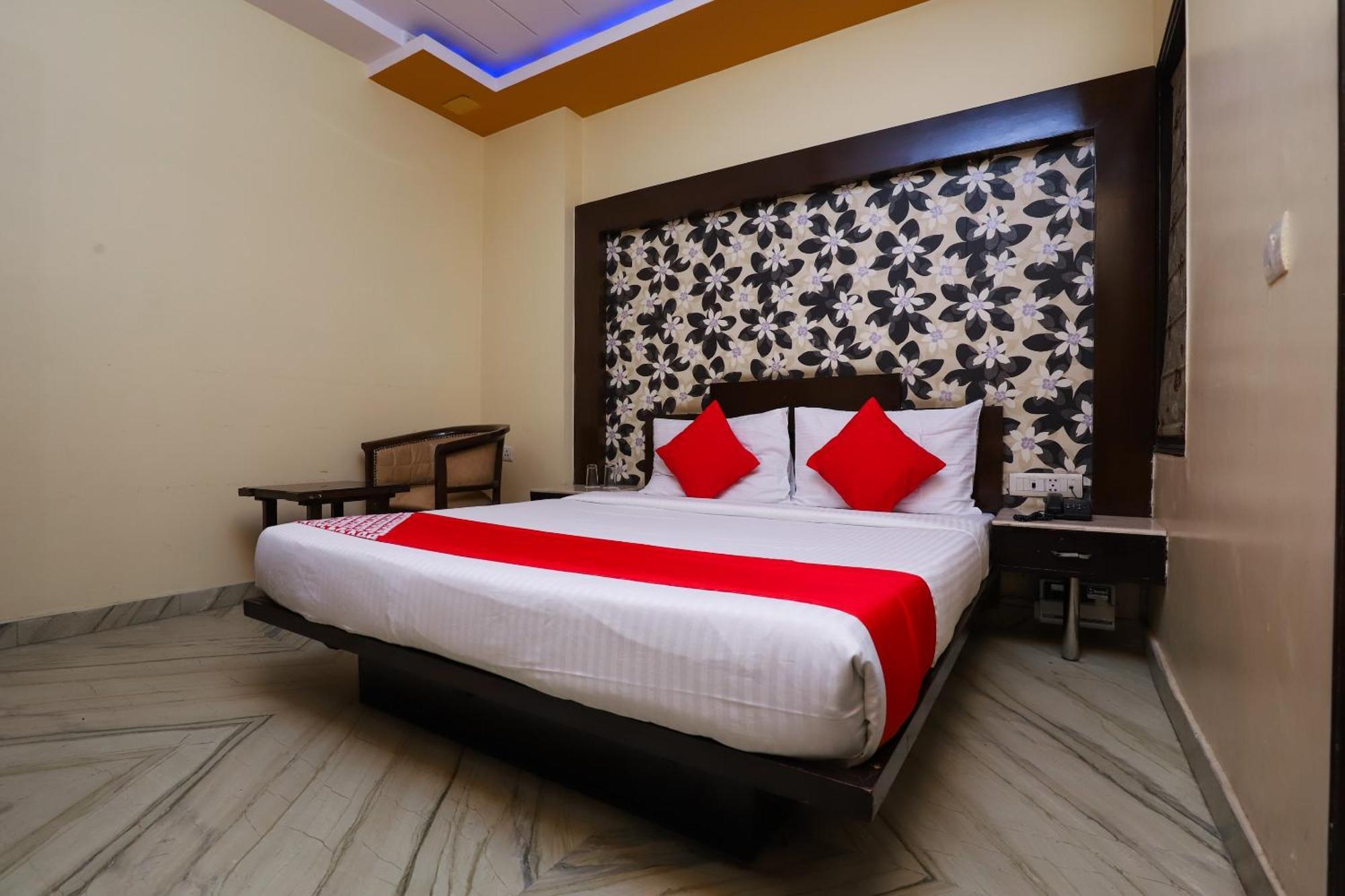 Hotel O J P Inn Near Patel Nagar Metro Station Ню Делхи Екстериор снимка