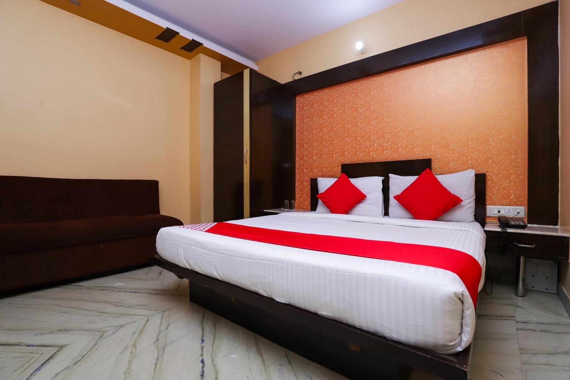 Hotel O J P Inn Near Patel Nagar Metro Station Ню Делхи Екстериор снимка