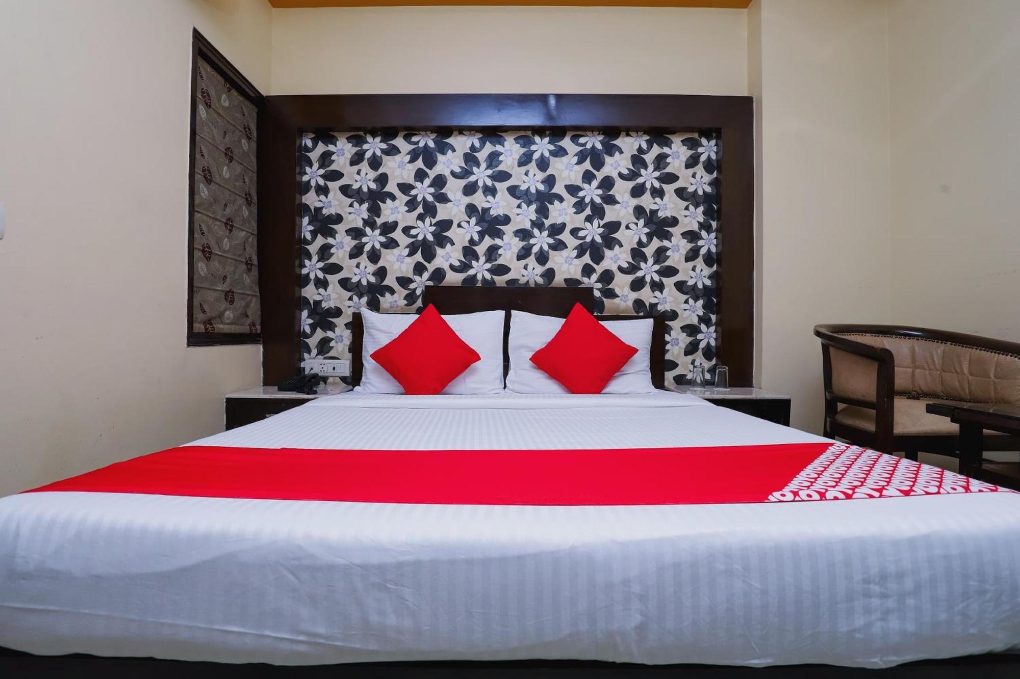 Hotel O J P Inn Near Patel Nagar Metro Station Ню Делхи Екстериор снимка