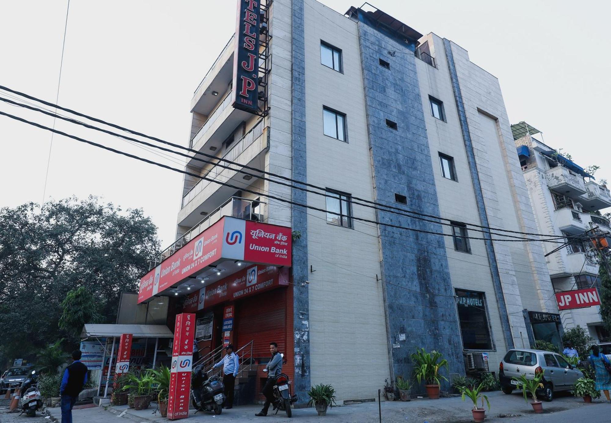 Hotel O J P Inn Near Patel Nagar Metro Station Ню Делхи Екстериор снимка